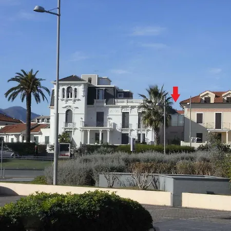 Ca' Nanopulin, Fronte Porto * Loano