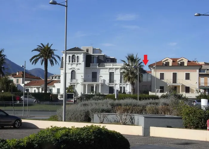 Ca' Nanopulin, Fronte Porto * Loano
